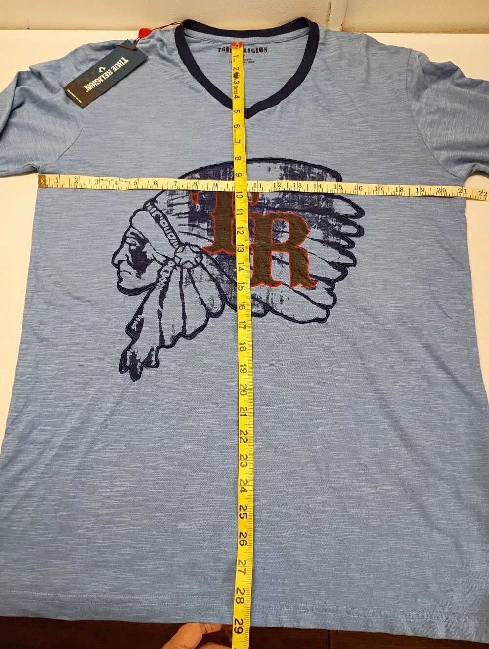 True Religion Men's T-shirt Long Sleeves Blue Sz M V-Neck Indian Chief MSRP $149